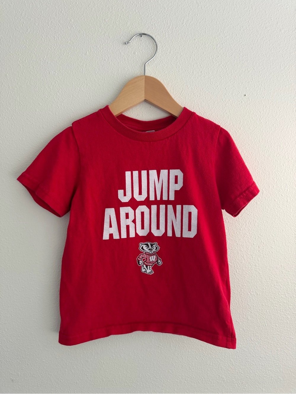 Wisconsin Badgers Red Jump Around T-Shirt, size 3T